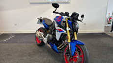 BMW F900 R